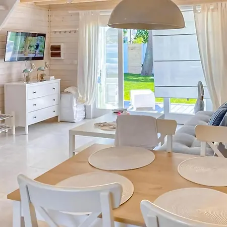 2 Bedroom Cozy In Dom wakacyjny Międzywodzie