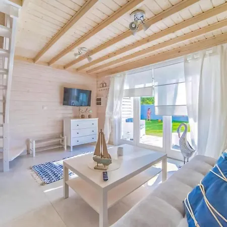 Pet Friendly In Nyaraló