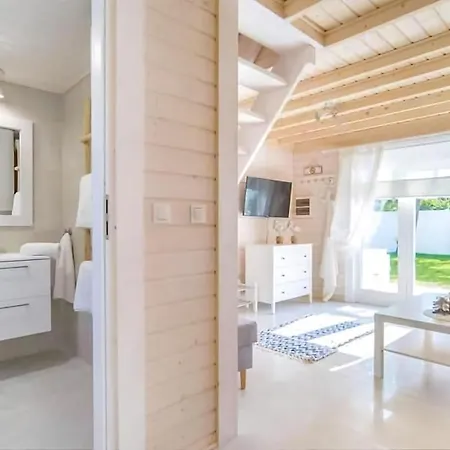 펜션 2 Bedroom Cozy Home In Miedzywodzie 미에드지보드지